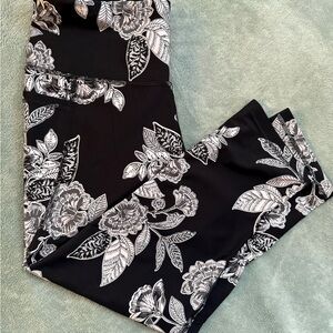 Old Navy Black and White Floral Leggings